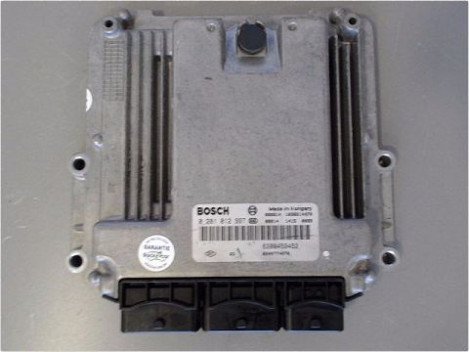 CALCULATEUR MOTEUR RENAULT MEGANE