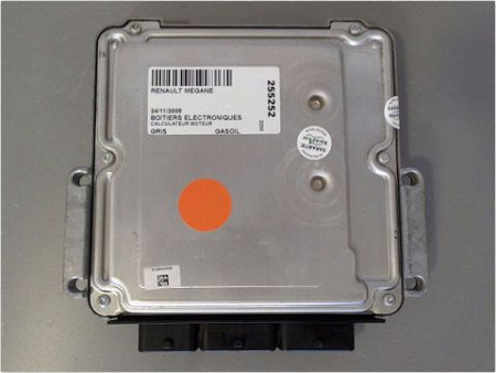 CALCULATEUR MOTEUR RENAULT MEGANE