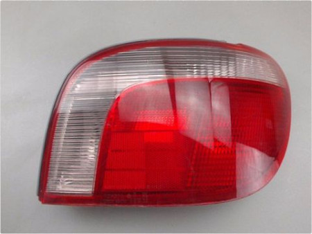 FEU ARRIERE DROIT TOYOTA YARIS