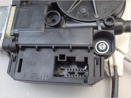 MECANISME LEVE-GLACE ARRIERE GAUCHE VOLKSWAGEN POLO