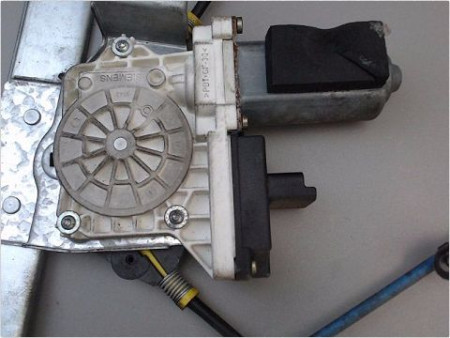 MECANISME LEVE-GLACE AVANT GAUCHE CITROEN C2