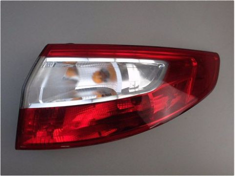 FEU ARRIERE DROIT RENAULT FLUENCE