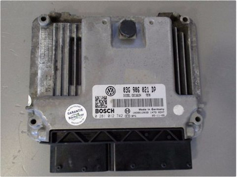 CALCULATEUR MOTEUR VOLKSWAGEN PASSAT