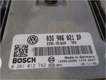 CALCULATEUR MOTEUR VOLKSWAGEN PASSAT