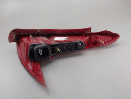 FEU ARRIERE GAUCHE  PEUGEOT 206
