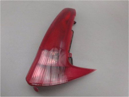 FEU ARRIERE DROIT PEUGEOT 206