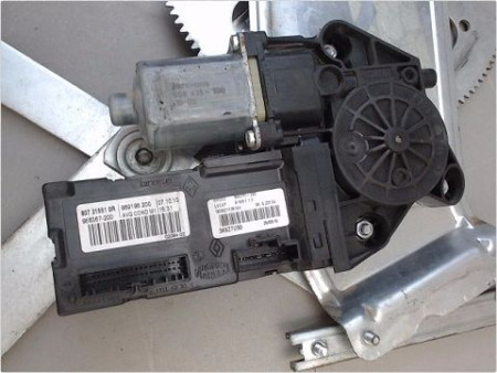 MECANISME LEVE-GLACE AVANT GAUCHE RENAULT MEGANE