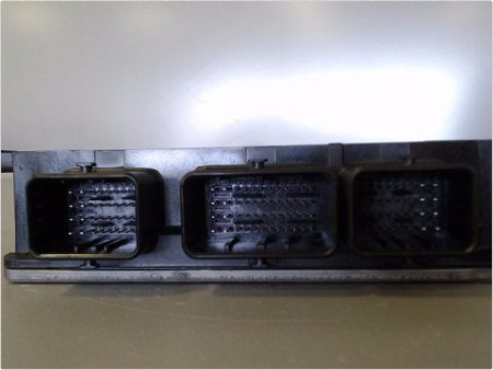 CALCULATEUR MOTEUR HYUNDAI TERRACAN