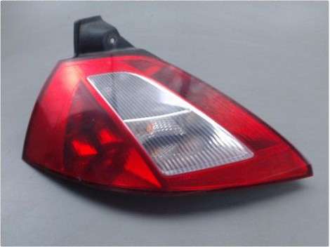 FEU ARRIERE GAUCHE  RENAULT MEGANE