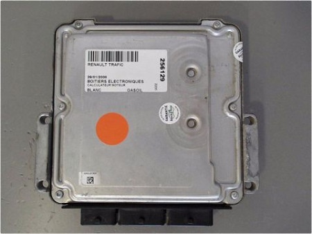 CALCULATEUR MOTEUR RENAULT TRAFIC