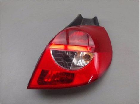 FEU ARRIERE DROIT RENAULT CLIO