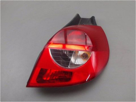 FEU ARRIERE DROIT RENAULT CLIO