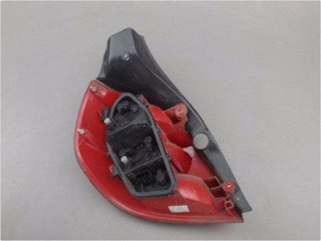 FEU ARRIERE DROIT RENAULT CLIO