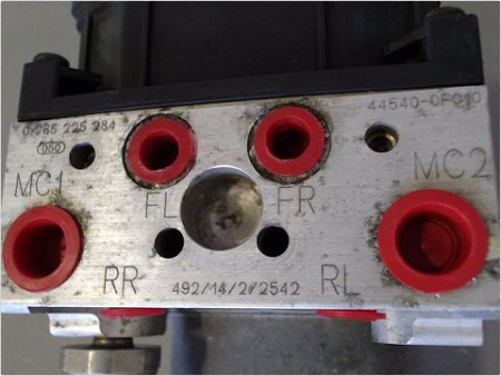 UNITE HYDRAULIQUE ABS TOYOTA COROLLA