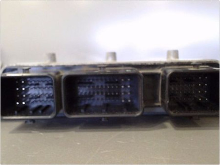 CALCULATEUR MOTEUR FORD FIESTA