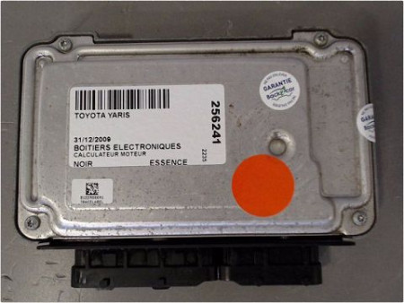 CALCULATEUR MOTEUR TOYOTA YARIS