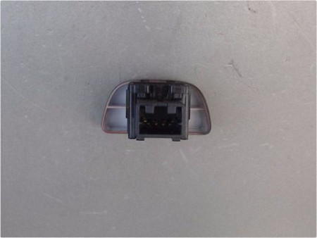 BOUTON DE WARNING NISSAN MICRA