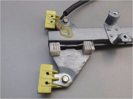 MECANISME LEVE-GLACE AVANT GAUCHE NISSAN NOTE