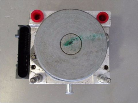 UNITE HYDRAULIQUE ABS NISSAN MICRA