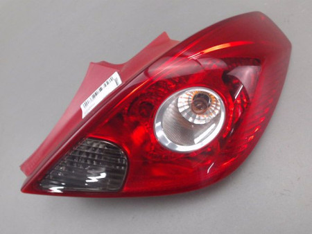 FEU ARRIERE DROIT OPEL CORSA