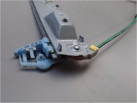 MECANISME LEVE-GLACE AVANT DROIT OPEL CORSA
