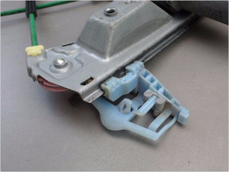 MECANISME LEVE-GLACE AVANT DROIT OPEL CORSA