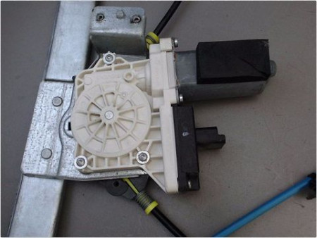 MECANISME LEVE-GLACE AVANT GAUCHE CITROEN C2