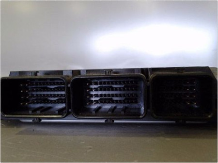 CALCULATEUR MOTEUR RENAULT MEGANE