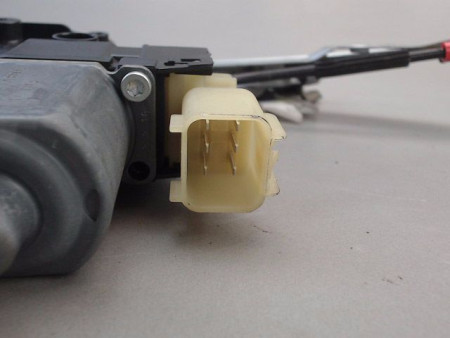 MECANISME LEVE-GLACE AVANT GAUCHE FORD FIESTA
