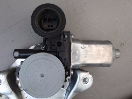 MECANISME LEVE-GLACE AVANT DROIT TOYOTA YARIS