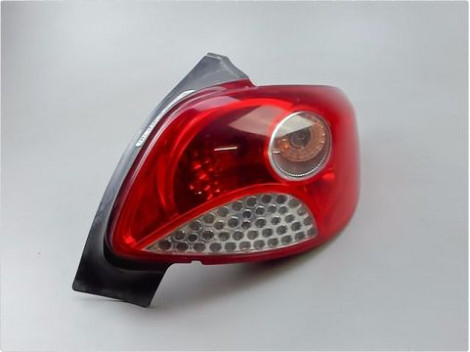 FEU ARRIERE DROIT PEUGEOT 206