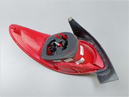 FEU ARRIERE DROIT PEUGEOT 206