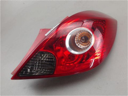 FEU ARRIERE DROIT OPEL CORSA