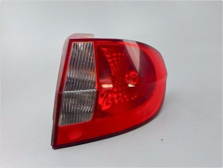 FEU ARRIERE DROIT HYUNDAI GETZ