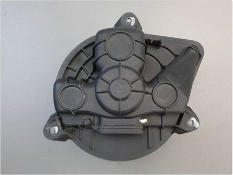MOTEUR VENTILATEUR CHAUFFAGE OPEL VIVARO