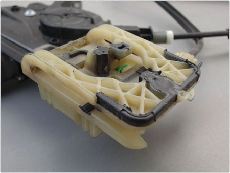 MECANISME LEVE-GLACE AVANT DROIT FORD C-MAX