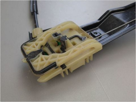 MECANISME LEVE-GLACE AVANT DROIT FORD C-MAX