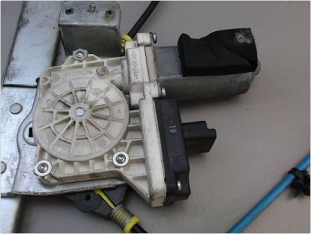 MECANISME LEVE-GLACE AVANT GAUCHE CITROEN C2