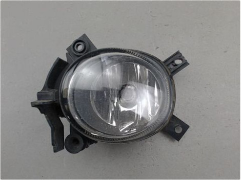 PHARE ANTIBROUILLARD AVANT GAUCHE AUDI A4