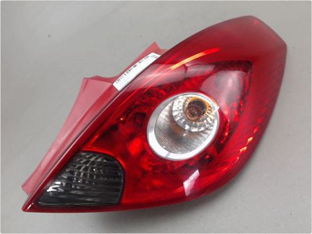 FEU ARRIERE DROIT OPEL CORSA