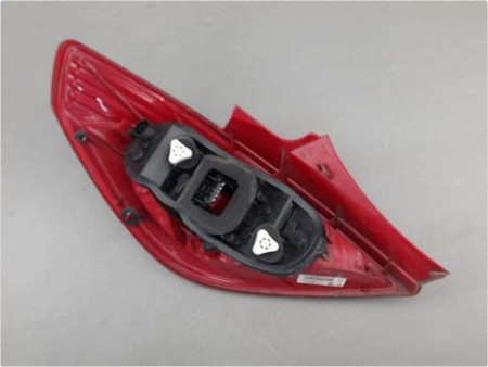 FEU ARRIERE DROIT OPEL CORSA