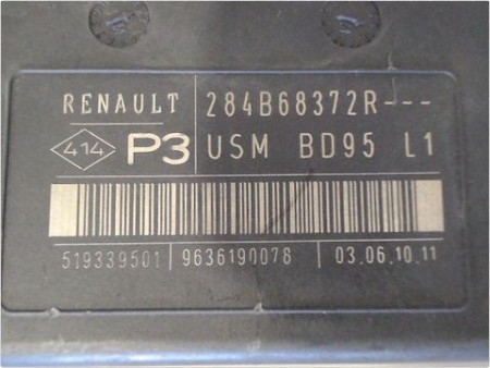 BOITE A FUSIBLES RENAULT MEGANE