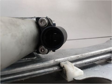 MECANISME LEVE-GLACE AVANT GAUCHE DACIA DUSTER