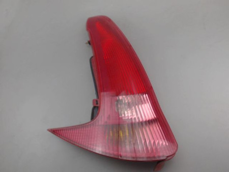 FEU ARRIERE GAUCHE  PEUGEOT 206