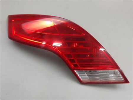 FEU ARRIERE INTERIEUR GAUCHE FORD FOCUS