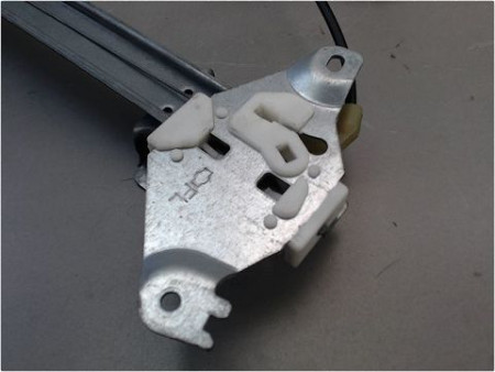 MECANISME LEVE-GLACE ARRIERE GAUCHE NISSAN QASHQAI