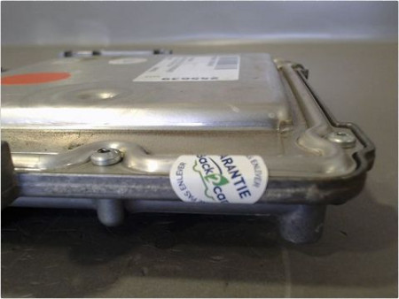 CALCULATEUR MOTEUR RENAULT MEGANE