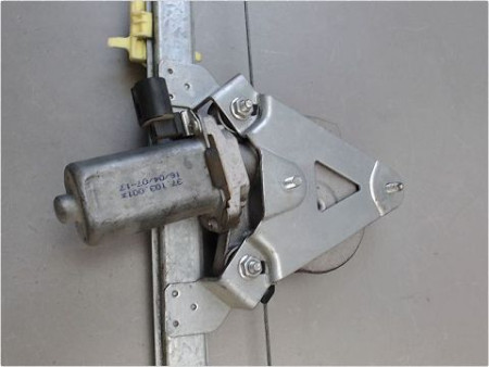 MECANISME LEVE-GLACE AVANT DROIT OPEL VIVARO