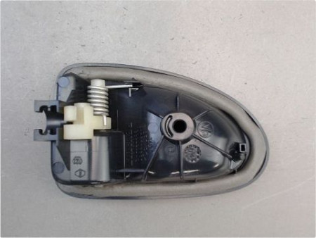 POIGNEE INTERIEURE PORTE AVANT DROIT RENAULT CLIO