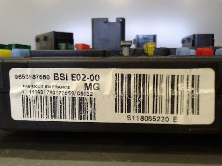 BOITIER GESTION HABITACLE PEUGEOT 206